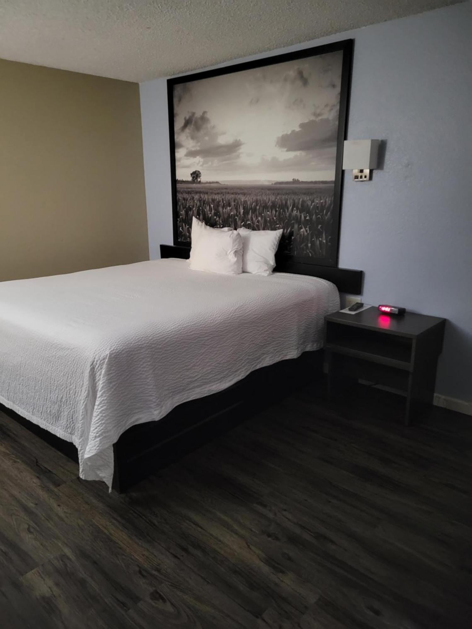 Hotel Super 8 By Wyndham 2*