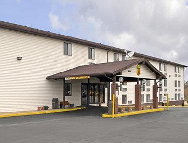 Super 8 By Wyndham Hotel 2*