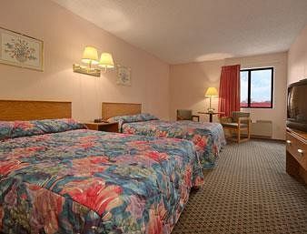 Hotel Super 8 By Wyndham Sullivan
